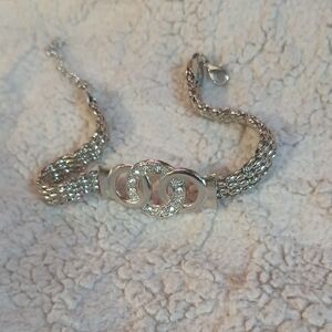 Fashion Jewelry Silver Interlocking Circle Bracelet